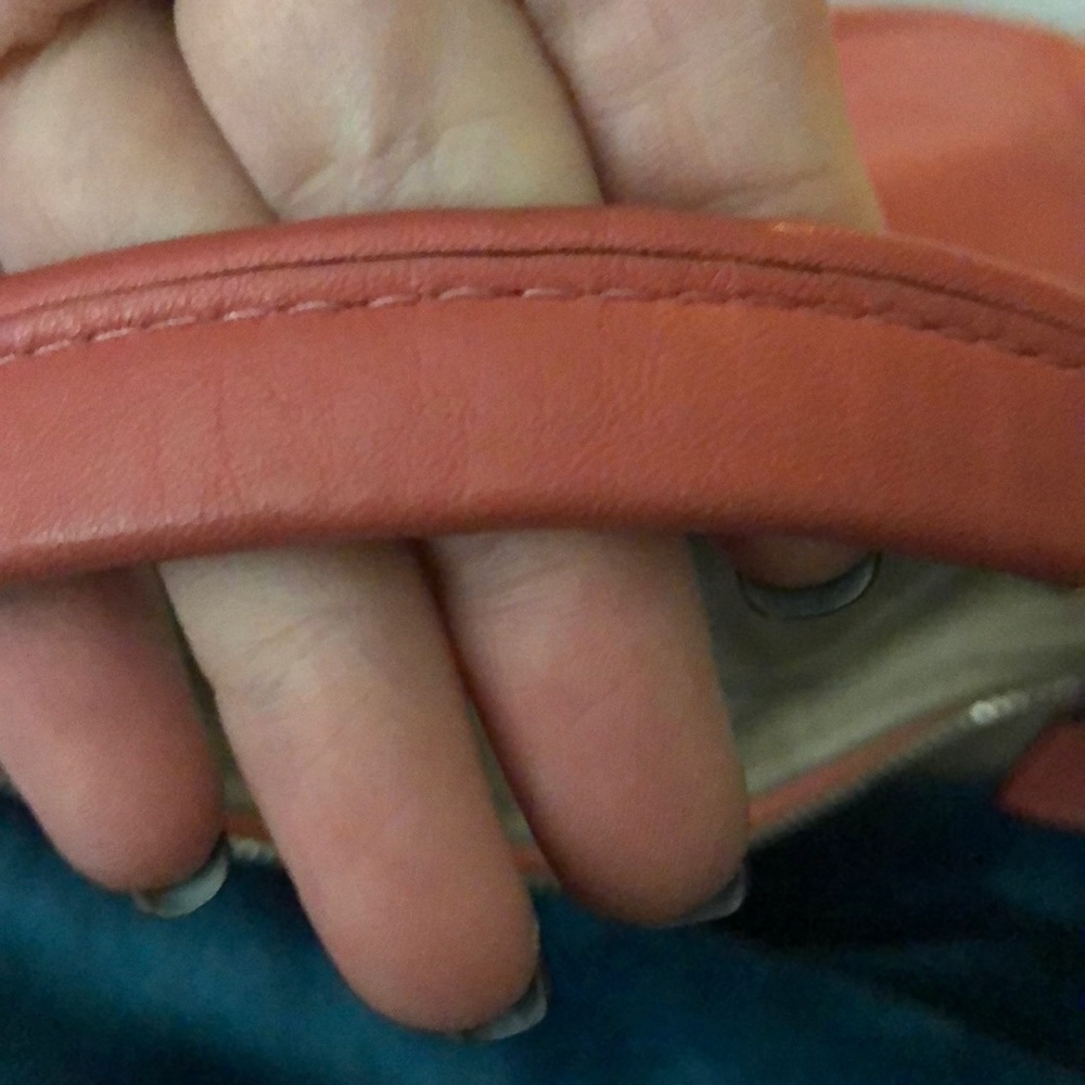 Like new Coach purse - Picture 4 of 5